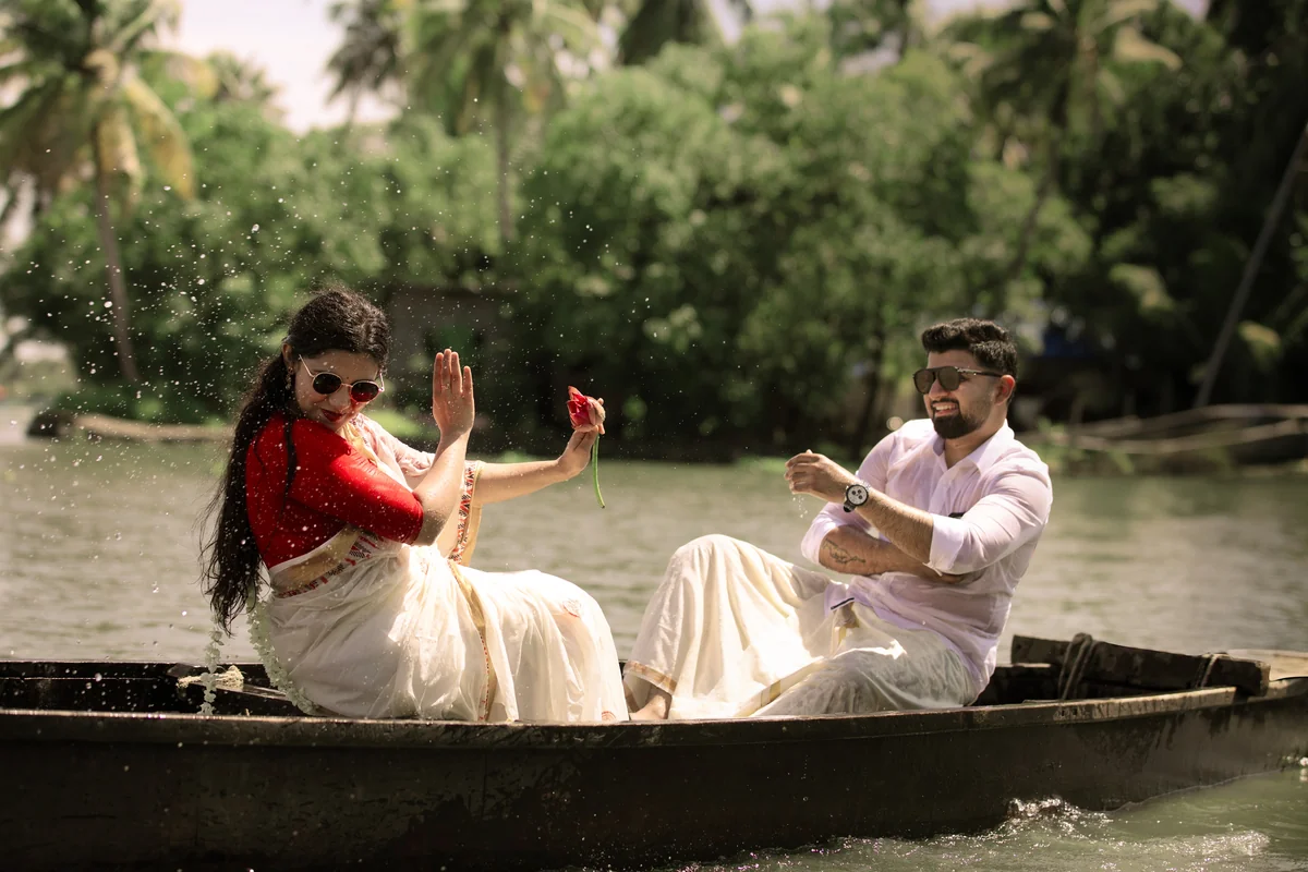 Romantic Honeymoon Experiences in Alleppey Backwaters